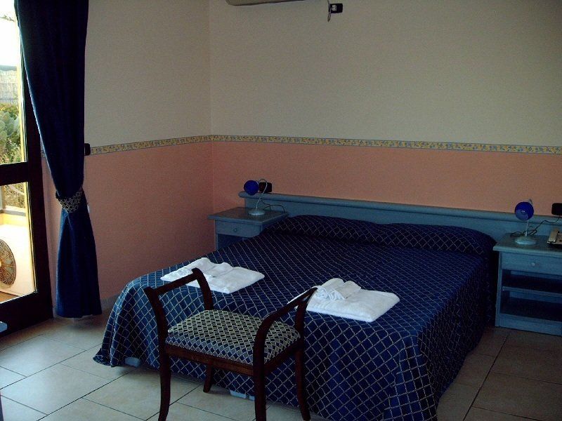 Hotel Le Palme Sant'Anna Arresi Ngoại thất bức ảnh