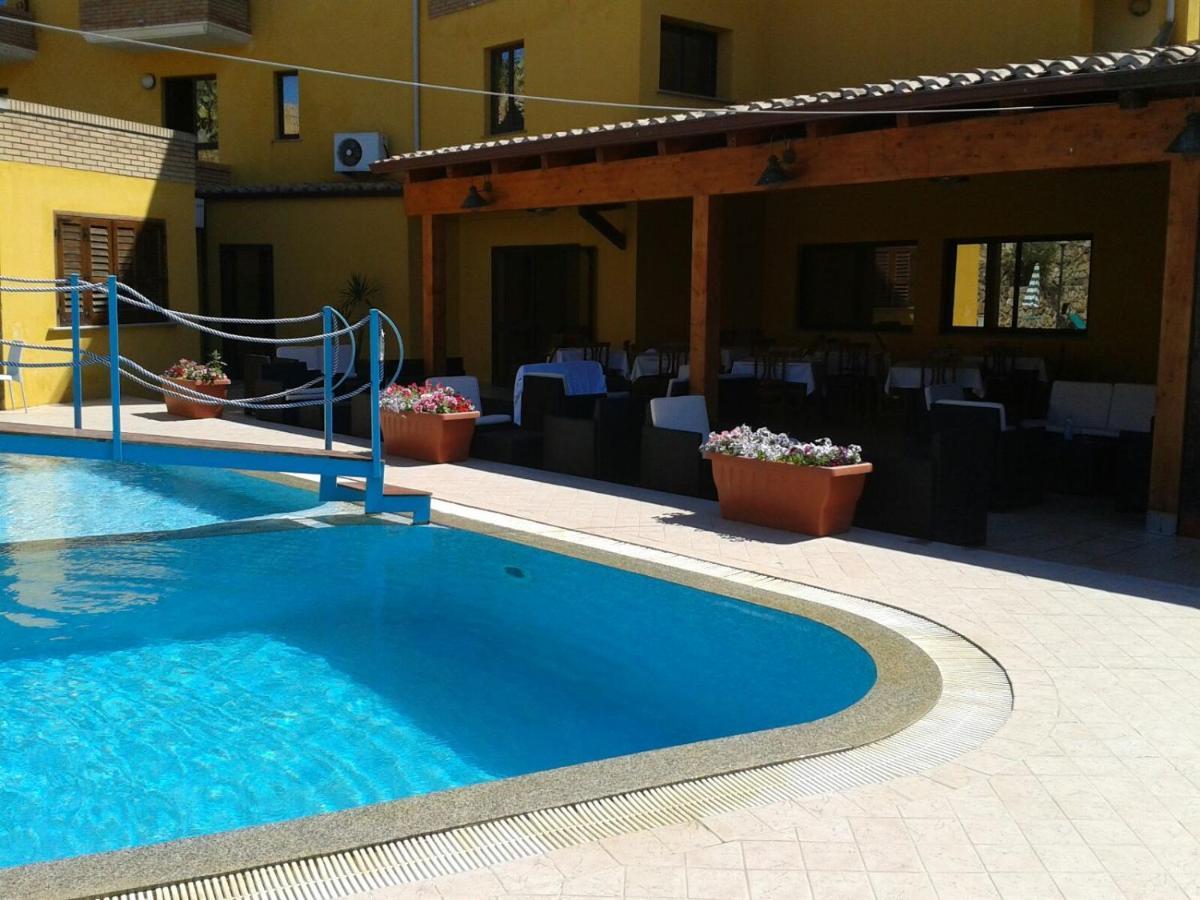 Hotel Le Palme Sant'Anna Arresi Ngoại thất bức ảnh